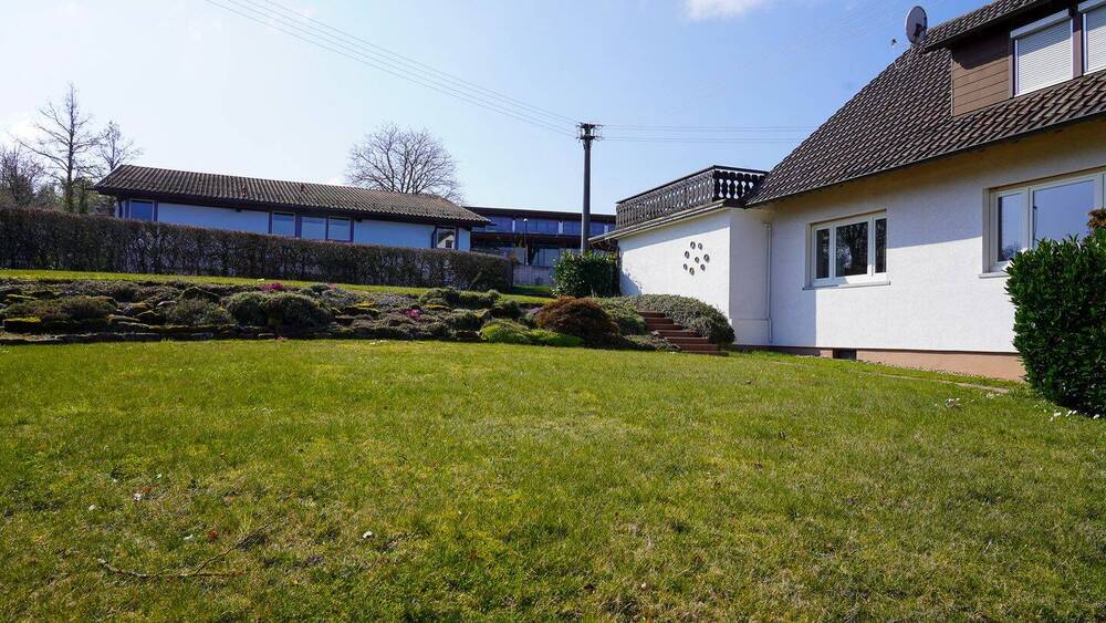 Mehrfamilienhaus, Wohnhaus Engelsbrand Grunbach - 7 Zimmer, 212 m&sup2;, 445.000&euro; | Angebot:25909412