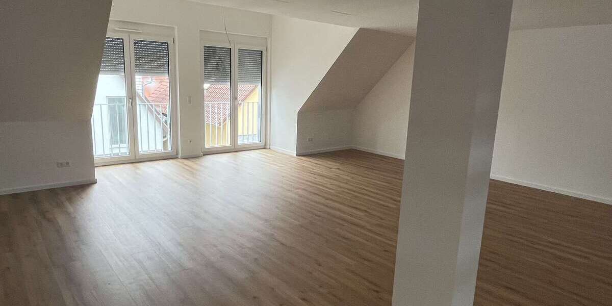 Etagenwohnung Markgröningen - 4 Zimmer, 136 m&sup2;, 1.690&euro; | Angebot:26480237
