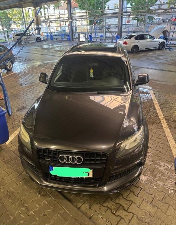 Q7