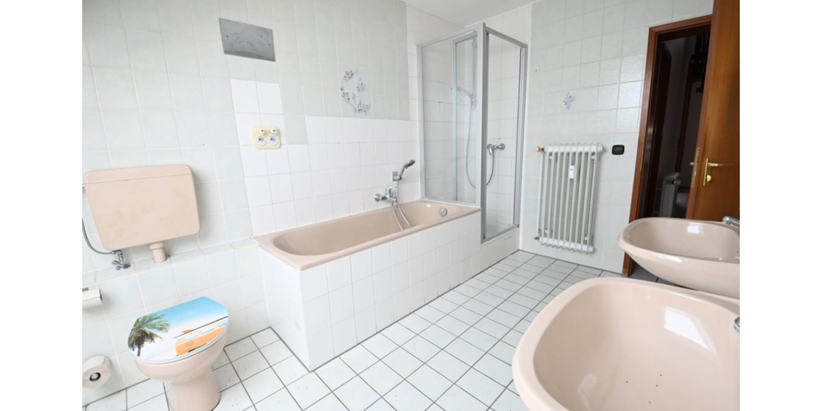 Dachgeschoßwohnung Karlsruhe Hagsfeld - 5 Zimmer, 145 m&sup2;, 519.000&euro; | Angebot:25103056