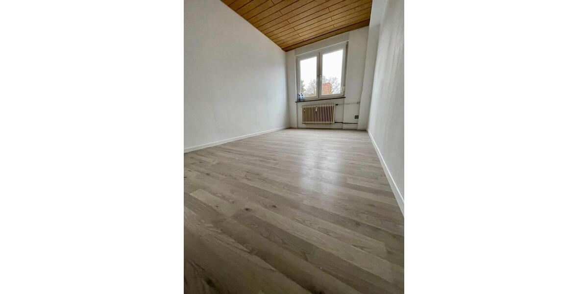 Etagenwohnung Pforzheim - 3 Zimmer, 68 m&sup2;, 250.000&euro; | Angebot:26919961