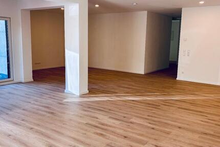 Wohnung Karlsbad - 3 Zimmer, 152 m&sup2;, 1.150&euro; | Angebot:26326759