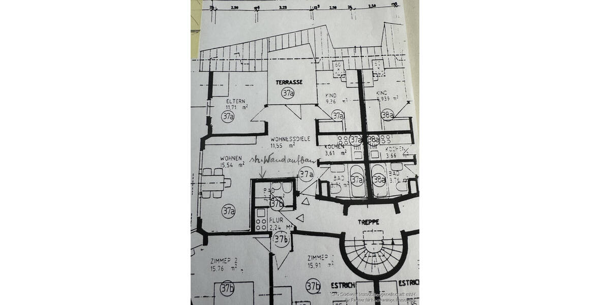Charmante Dachgeschoßwohnung mit Terrasse und Tiefgaragenstellplatz + Keller am Wildpark Pforzheim 3 zimmer