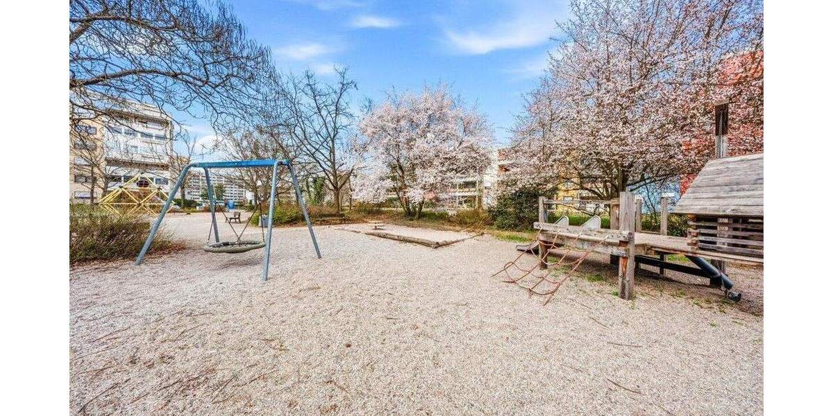 Etagenwohnung Karlsruhe Innenstadt-West - 3 Zimmer, 97 m&sup2;, 1.225&euro; | Angebot:25802570