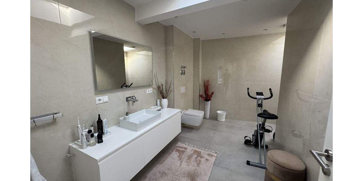 4 Wohnungen + 1 Laden - Attraktives Wohn- und Geschäftshaus in zentraler Lage von Pforzheim-Eutingen 1 zimmer