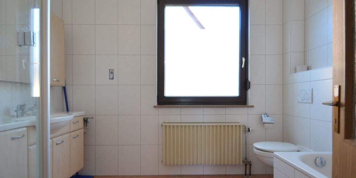Mehrfamilienhaus, Wohnhaus Rutesheim - 7 Zimmer, 178 m&sup2;, 538.000&euro; | Angebot:25704324