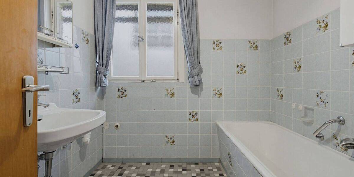 Einfamilienhaus Stutensee / Friedrichstal Friedrichstal - 7 Zimmer, 183 m&sup2;, 395.000&euro; | Angebot:26751376