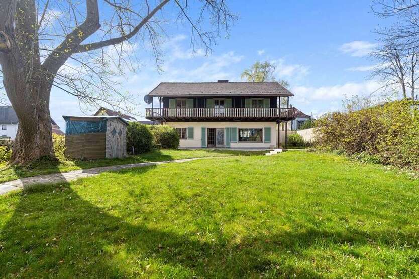 Haus zum Kaufen in Dobel 650.000 € 215 m²