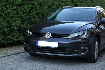 VW Golf 147.708 km 11.400 € Keltern 75210