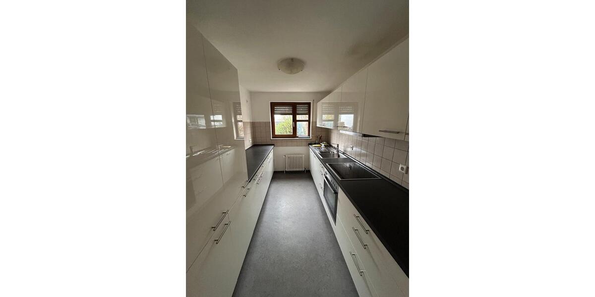 Reihenhaus Ditzingen - 5.5 Zimmer, 120 m&sup2;, 1.800&euro; | Angebot:25646253