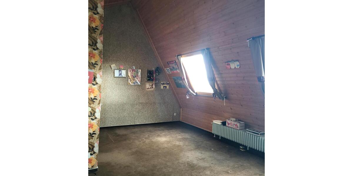 REIHENHAUS Einfamilienhaus Leonberg, 148m2 Wfl, 2 Garagenplätze 6 zimmer