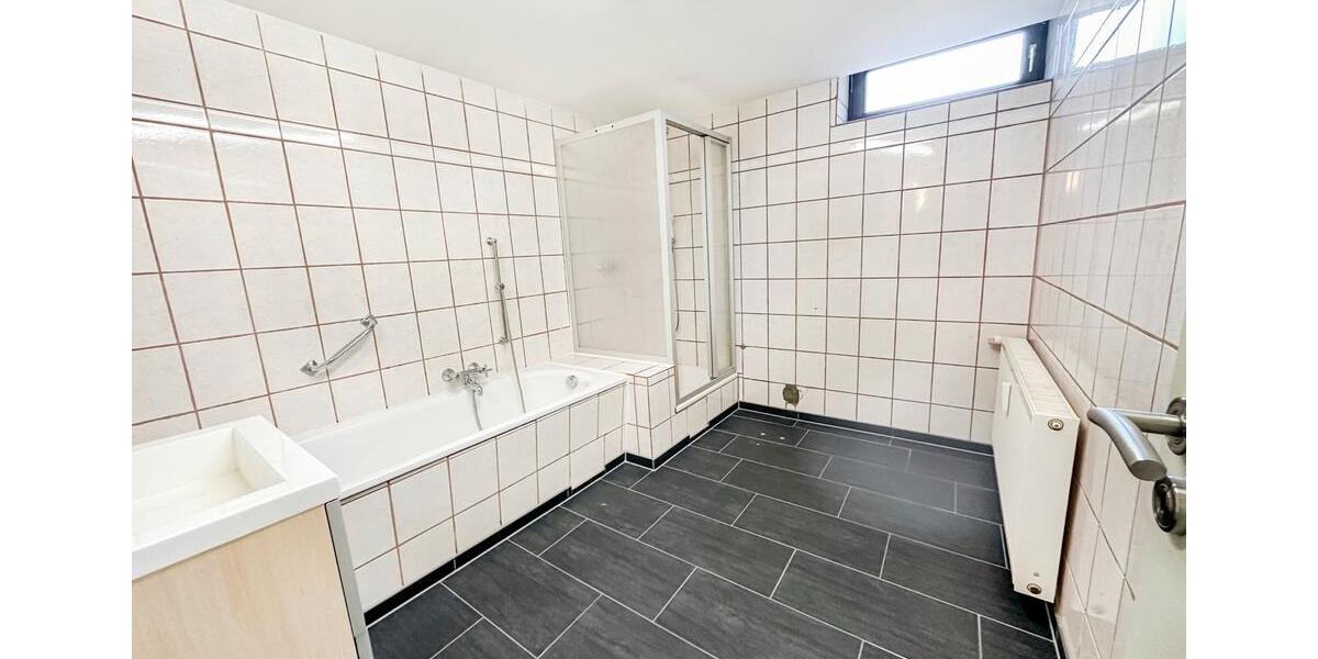 Etagenwohnung Gaggenau - 2 Zimmer, 90 m&sup2;, 1.150&euro; | Angebot:26427062