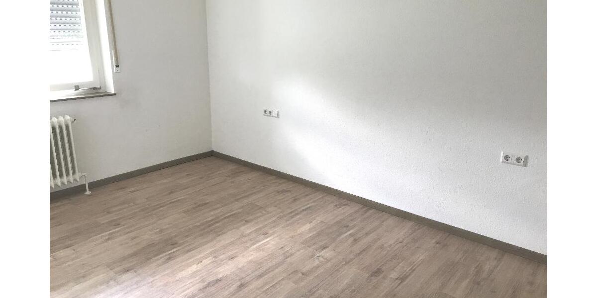 Schöne, helle 2 Zi.-Whg. mit Balkon und Garage in Ditzingen-Heimerdingen zu verkaufen - Etagenwohnung Heimerdingen Heimerdingen | Angebot:26785290