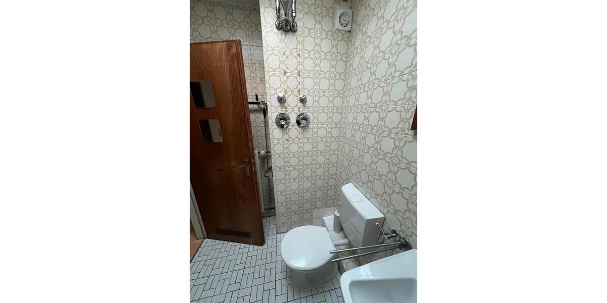 Etagenwohnung Pforzheim Nordstadt - 1 Zimmer, 32 m&sup2;, 450&euro; | Angebot:25350430