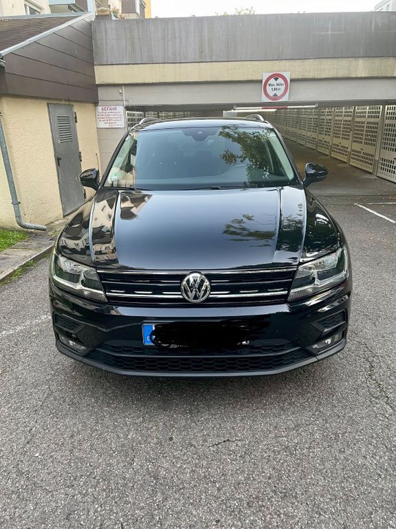 VW Tiguan 86.500 km 22.900 € Sindelfingen 71067