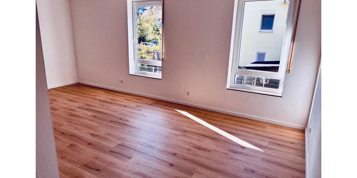 Erdgeschoßwohnung Karlsbad - 3 Zimmer, 152 m&sup2;, 1.150&euro; | Angebot:26326759