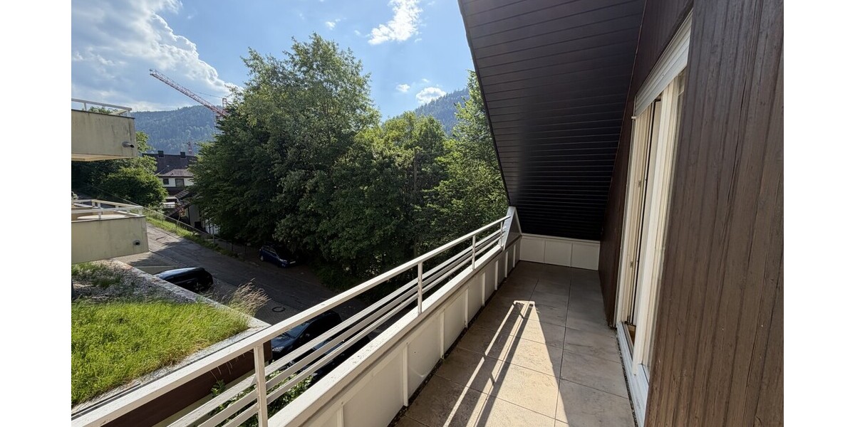 2-Zimmer Dachwohnung mit Balkon - Dachgeschoßwohnung Bad Wildbad Wildbad | Angebot:27023541