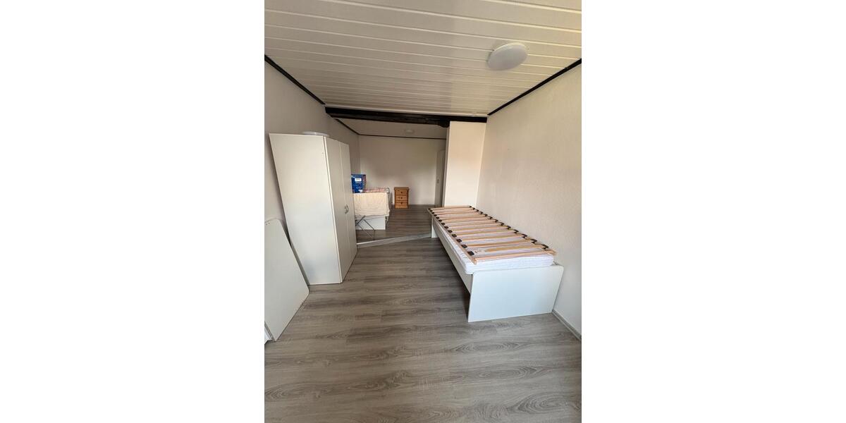 Etagenwohnung Oberderdingen - 3 Zimmer, 25 m&sup2;, 450&euro; | Angebot:26364888