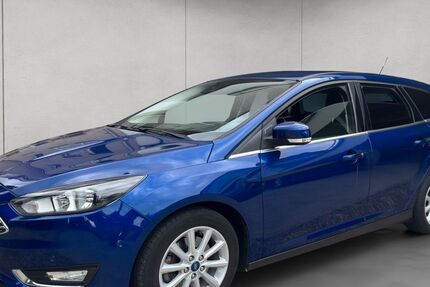 Ford Focus 137.270 km 7.900 € Karlsruhe 76137