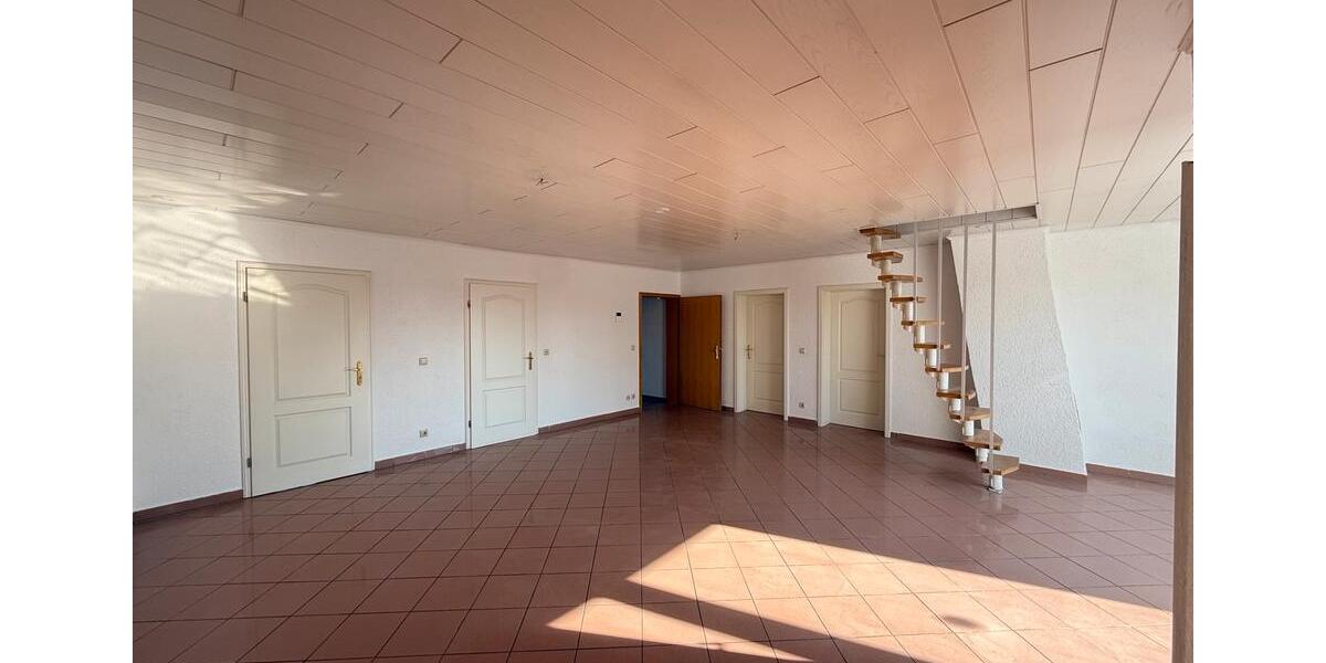 Etagenwohnung Karlsruhe Hagsfeld - 5 Zimmer, 110 m&sup2;, 1.500&euro; | Angebot:25783455