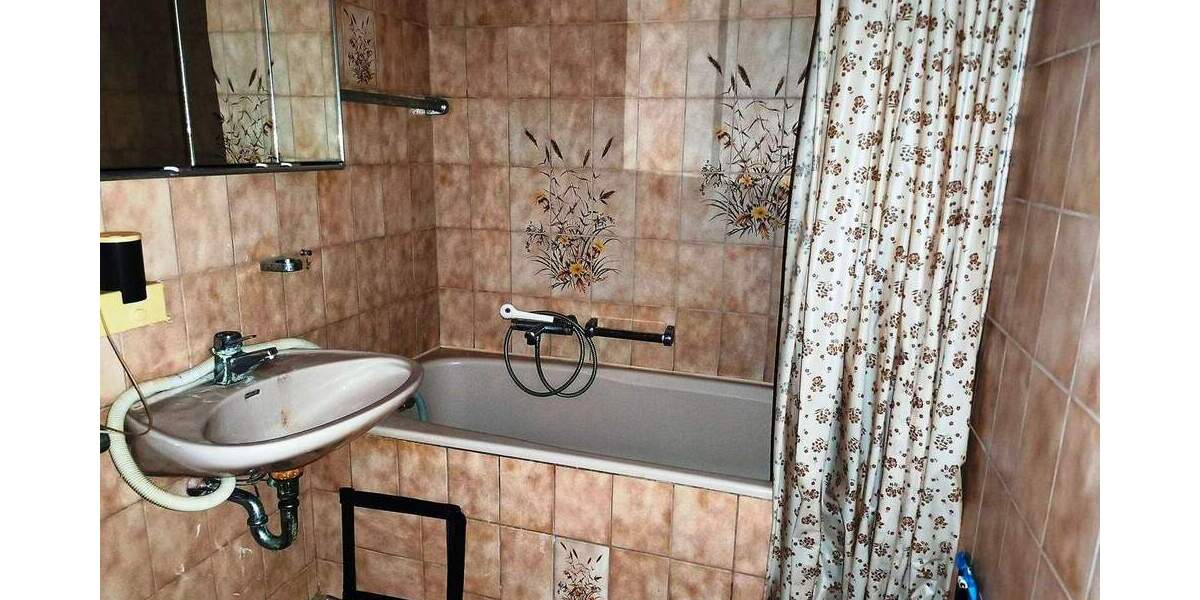 Etagenwohnung Pforzheim Weststadt - 3 Zimmer, 68 m&sup2;, 165.000&euro; | Angebot:25748647