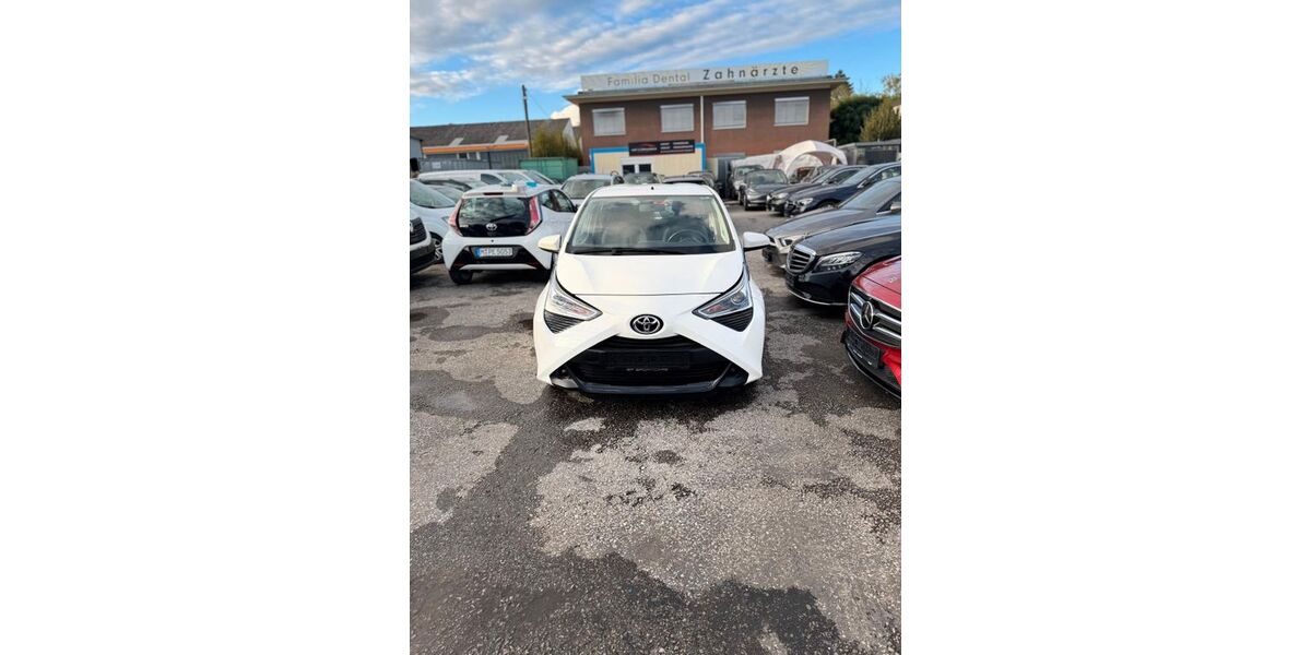 Toyota Aygo (X) 74.600 km 8.600 € Sindelfingen 71065