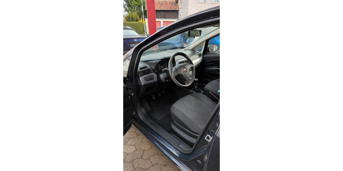 Fiat Grande Punto 211.147 km 950 &euro; Kraichtal 76703