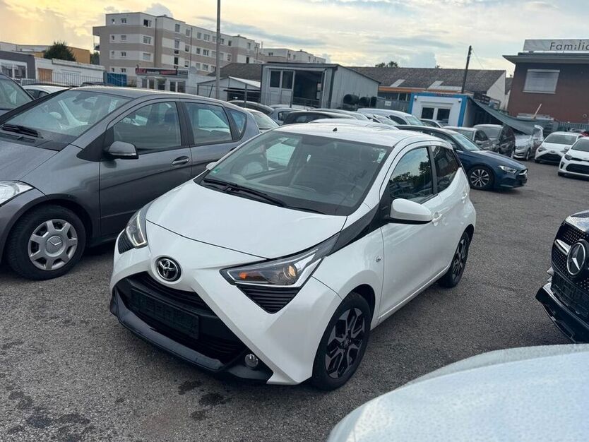 Aygo (X)
