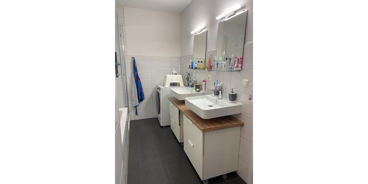 Renovierte 3 Zimmer Wohnung zimmer