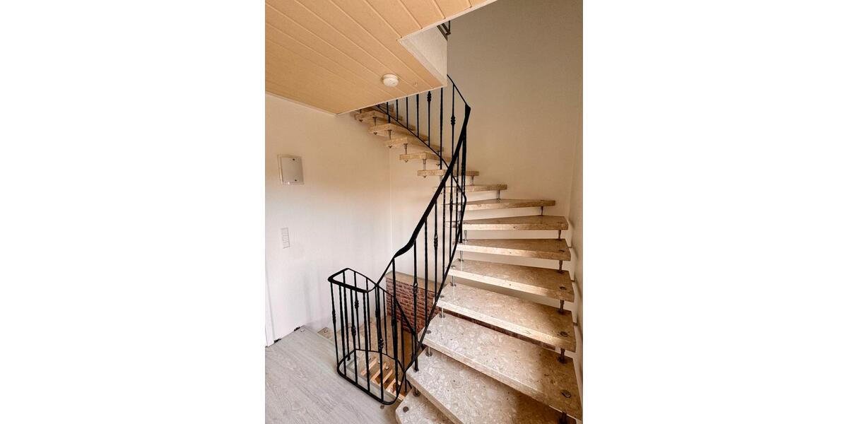 Einfamilienhaus Sulzfeld - 5 Zimmer, 172 m&sup2;, 1.600&euro; | Angebot:26613717