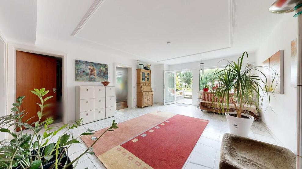 Exklusives, großes Einfamilienhaus in guter und ruhiger Ortsrand-Lage 9 zimmer