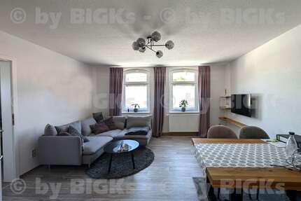 Zella-Mehlis: 3 Zimmer Wohnung,sepKüche,Bad mit Dusche, GROSSER GARTEN (-;)