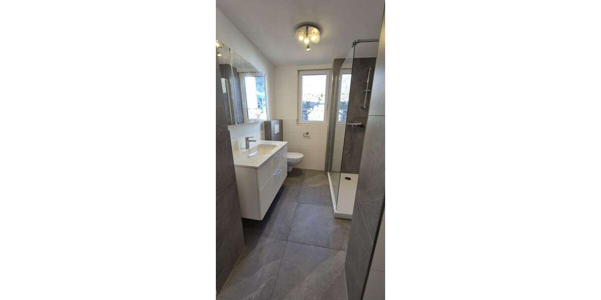 Haus zum Kaufen in Pforzheim 399.000 € 155 m² 6 zimmer