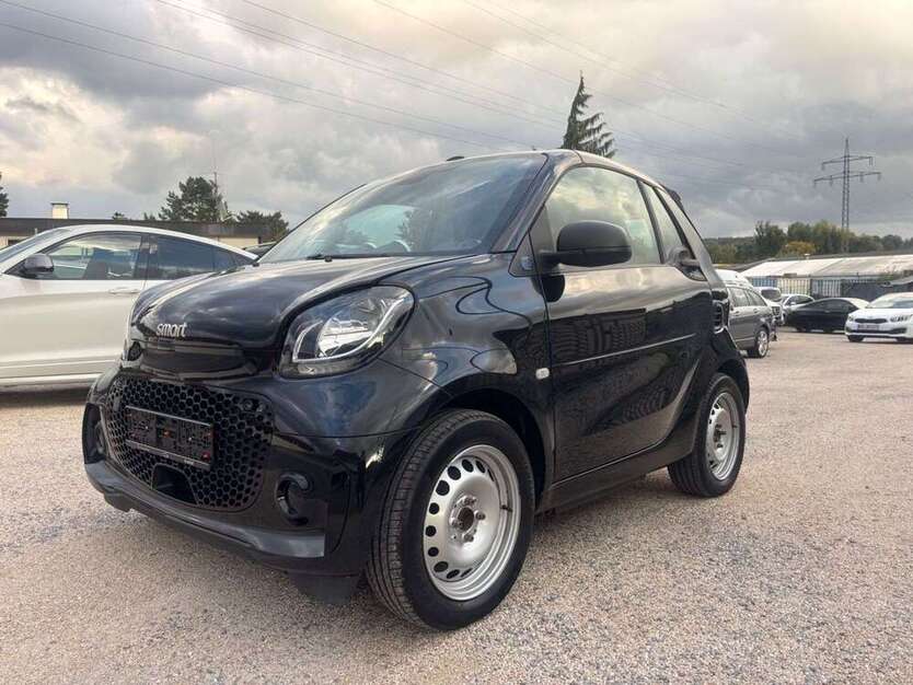 Smart forTwo 20.107 km 9.490 € Magstadt 71106