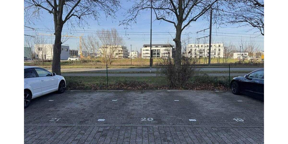 WOHLFÜHLEN LEICHT GEMACHT: Renovierte 3-Zimmer Wohnung mit EBK, Loggia und Stellplatz in Stutensee 3 zimmer