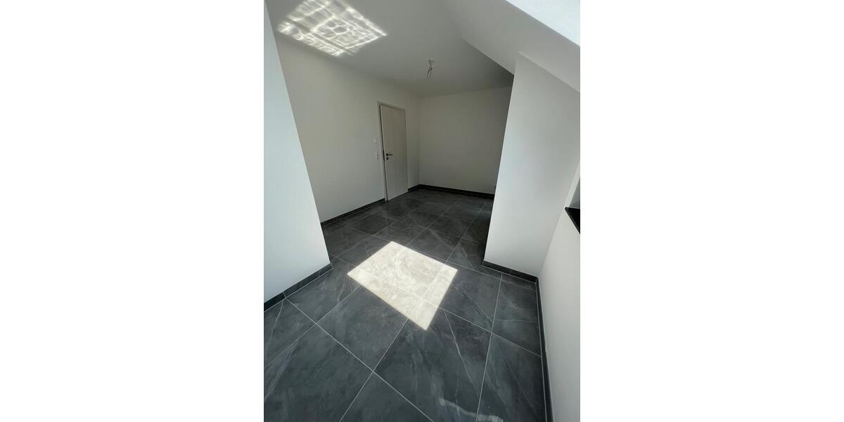 Etagenwohnung Mühlacker - 4.5 Zimmer, 75 m&sup2;, 1.150&euro; | Angebot:26546707