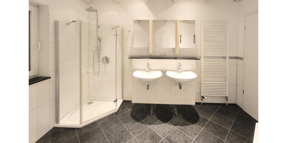 Einfamilienhaus Sindelfingen - 6.5 Zimmer, 198 m&sup2;, 930.000&euro; | Angebot:26906844