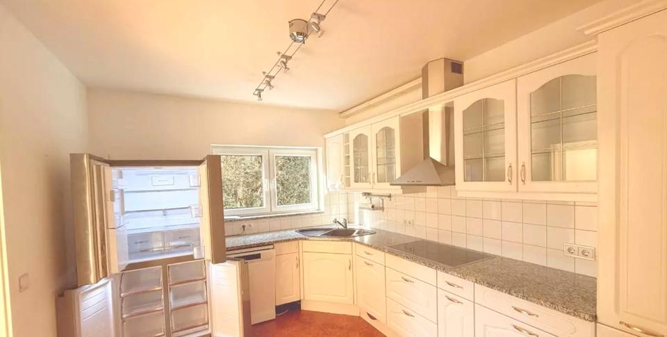 Einfamilienhaus Bad Liebenzell - 8 Zimmer, 286 m&sup2;, 870.000&euro; | Angebot:26737917