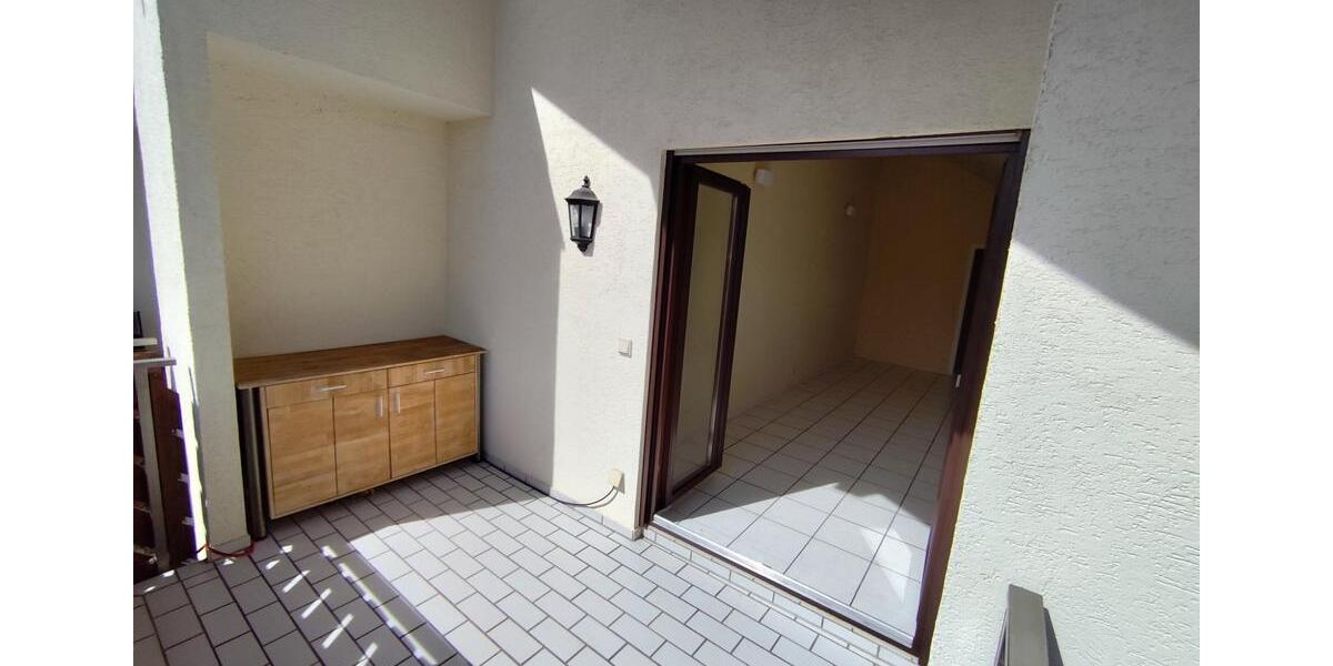 Dachgeschoßwohnung Neuenbürg - 3.5 Zimmer, 85 m&sup2;, 980&euro; | Angebot:26354841