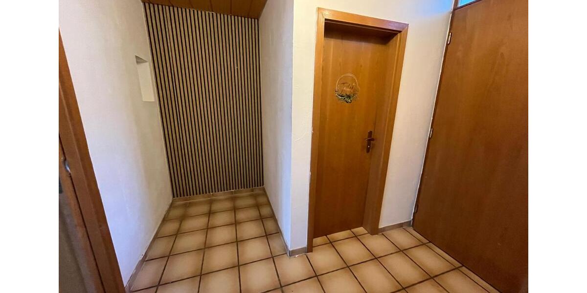 Einfamilienhaus Leonberg - 7 Zimmer, 192 m&sup2;, 2.000&euro; | Angebot:26357981