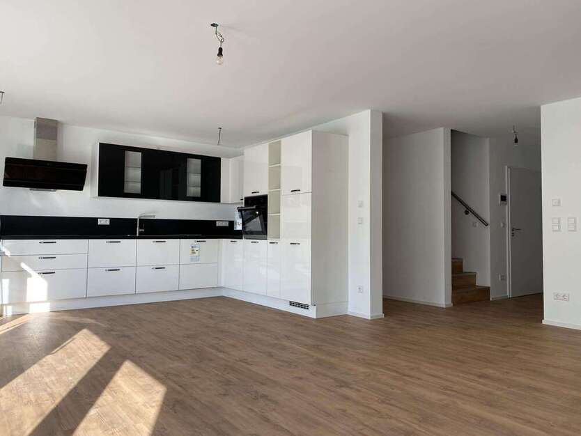 Wohnung zum Mieten in Karlsruhe 1.760 € 150 m²