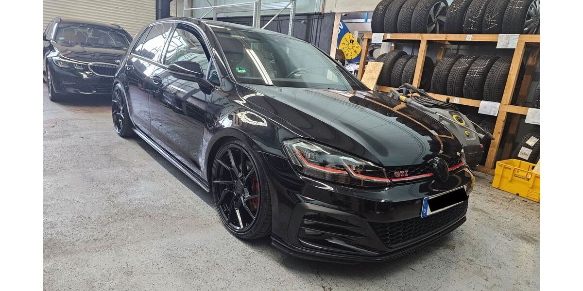 VW Golf 90.000 km 22.000 € Karlsdorf-Neuthard 76689