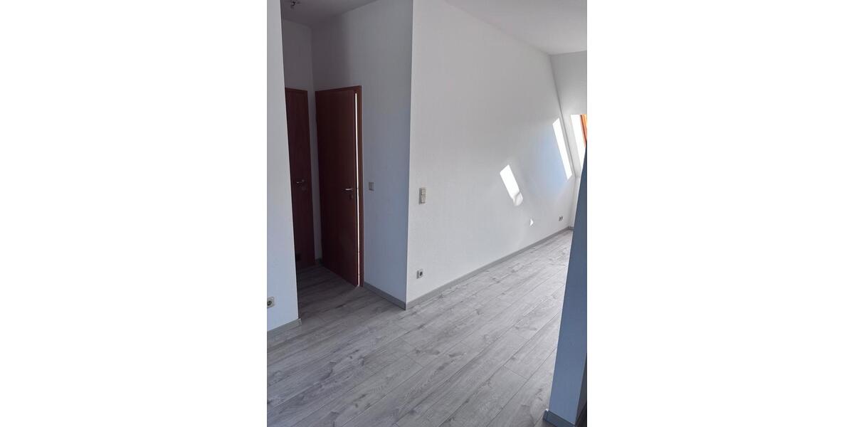 Dachgeschoßwohnung Pforzheim Büchenbronn - 2 Zimmer, 58 m&sup2;, 890&euro; | Angebot:26672442