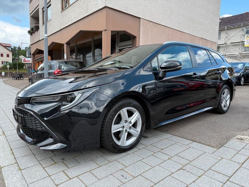 Toyota Corolla 75.211 km 21.999 € Bad Wildbad 75323