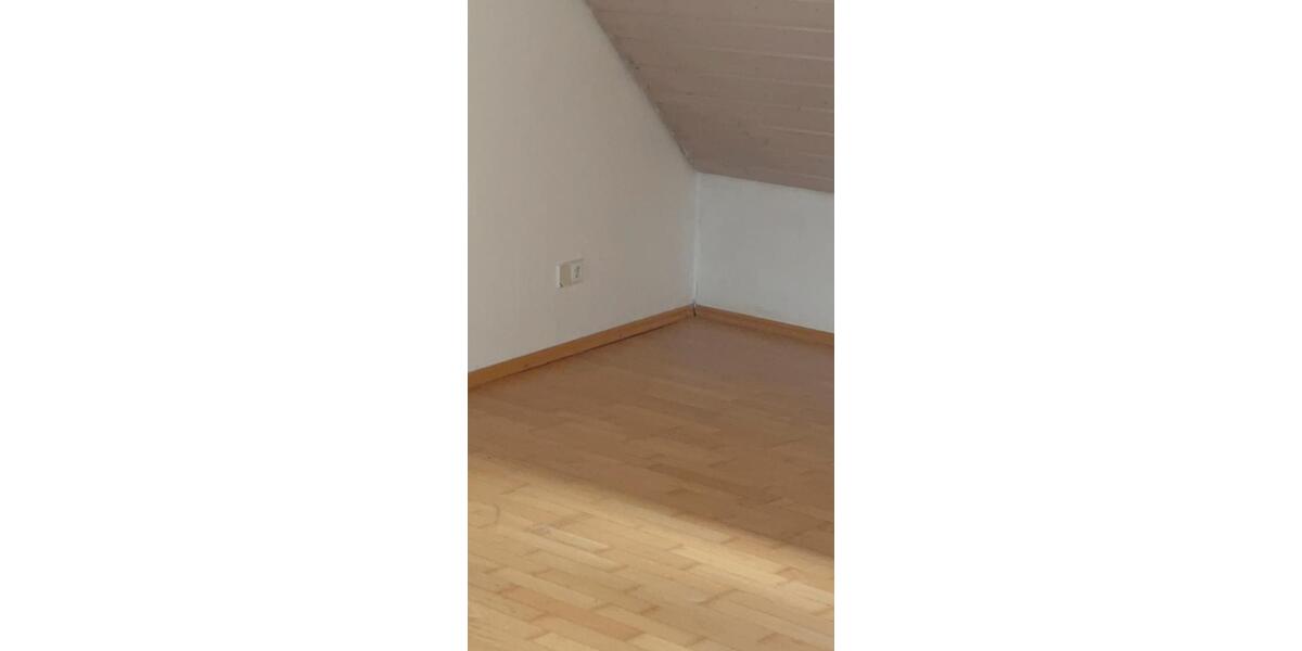 Dachgeschoßwohnung Walzbachtal - 1 Zimmer, 65 m&sup2;, 880&euro; | Angebot:26491806
