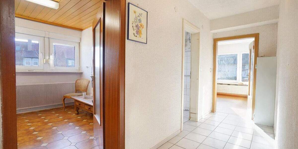 Einfamilienhaus Bretten - 7 Zimmer, 220 m&sup2;, 685.000&euro; | Angebot:25777708