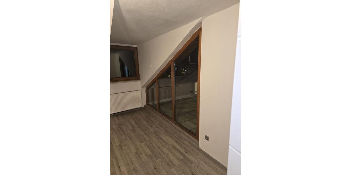 Dachgeschoßwohnung Pforzheim Brötzingen - 2 Zimmer, 75 m&sup2;, 850&euro; | Angebot:24237373
