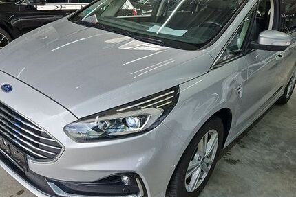 Ford S-Max 97.739 km 21.990 &euro; Bretten 75015