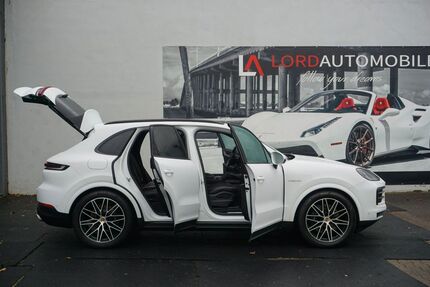 Porsche Cayenne 19.999 km 83.999 € Stuttgart 70499