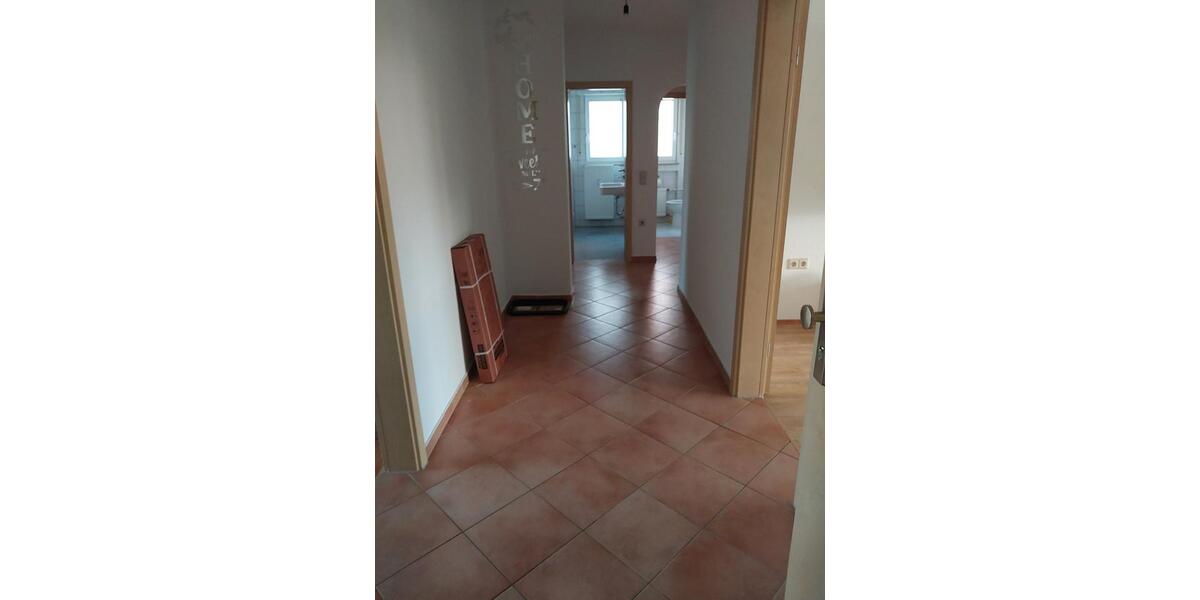 Erdgeschoßwohnung Pforzheim Eutingen - 3.5 Zimmer, 100 m&sup2;, 930&euro; | Angebot:25267176